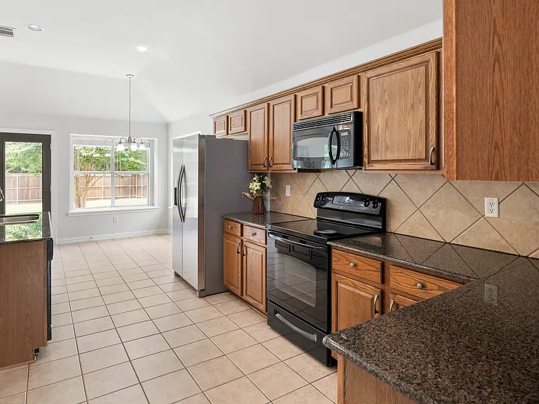135 Springtree St — Photo 9