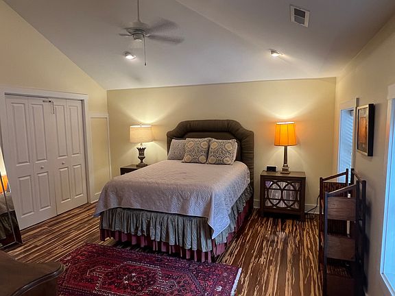 Spacious one bedroom with quality queen mattress