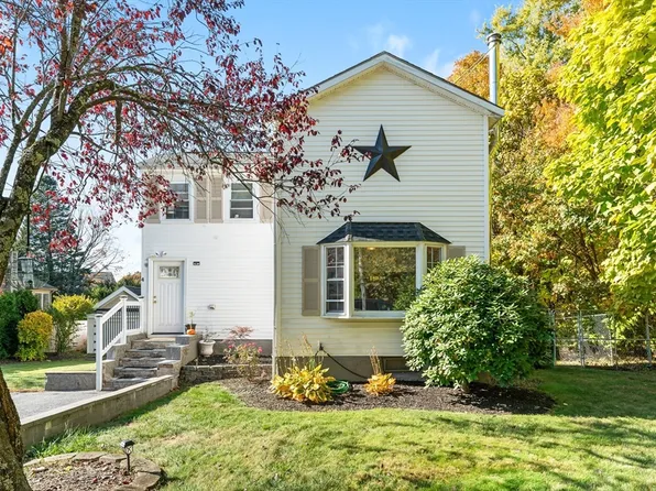 4 Hillside Ave, Milford, MA 01757