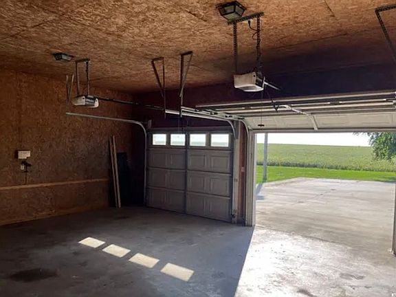 5th image of 1174 Hazelwood Rd