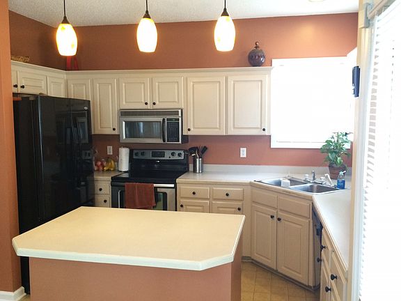5th image of 112 Heritage Dr