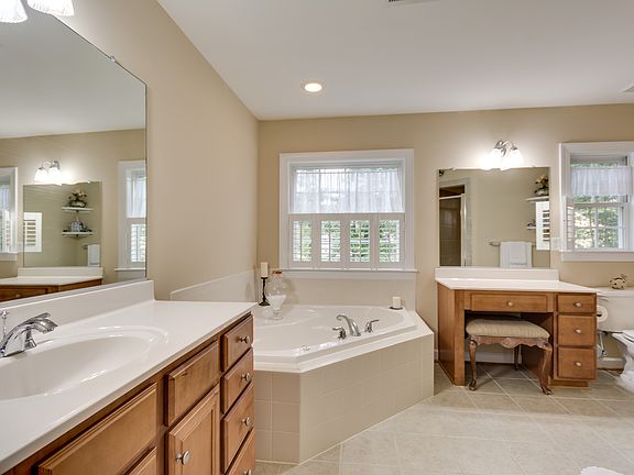 5th image of 13329 Windsong Way