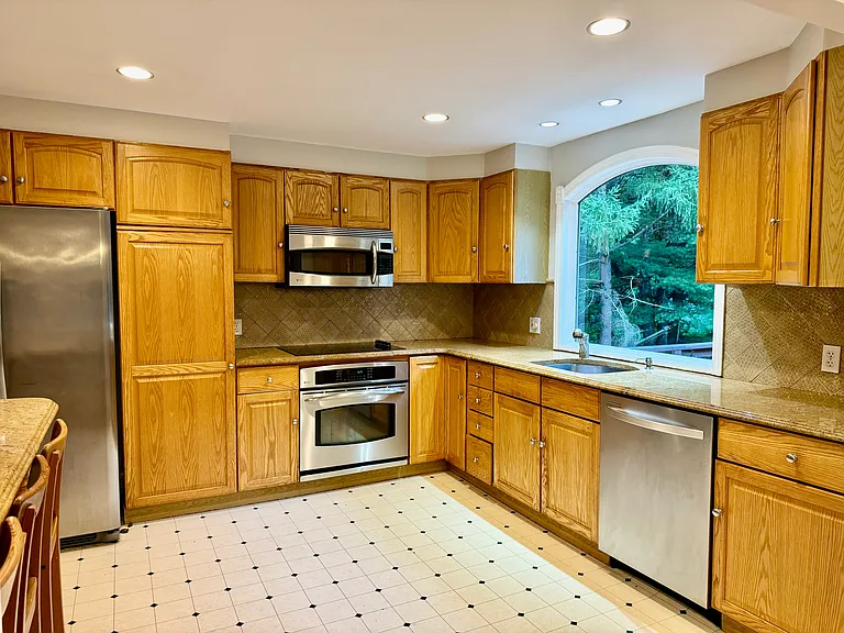9 Brooks Rd — Photo 12