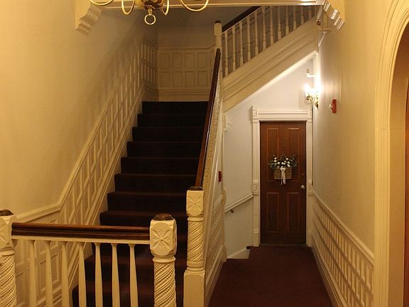 5th image of 246 Marlborough St APT 1