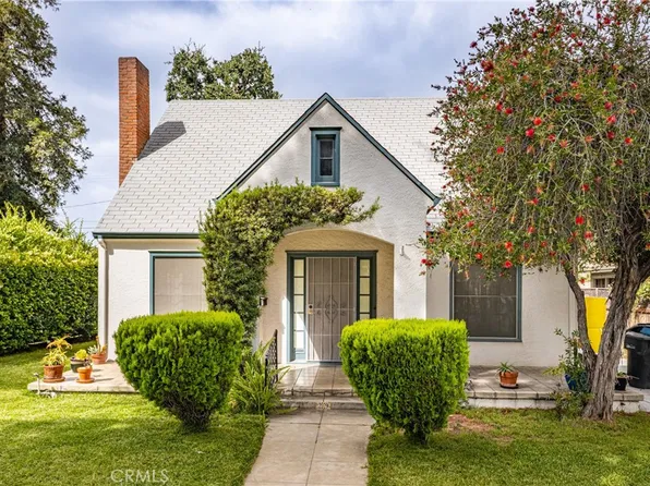 29 San Gorgonio Dr, Redlands, CA 92373