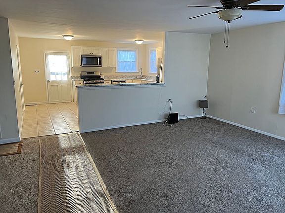 5th image of 28 Chicory St