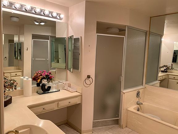 4th image of 1508 Greenfield Ave #1