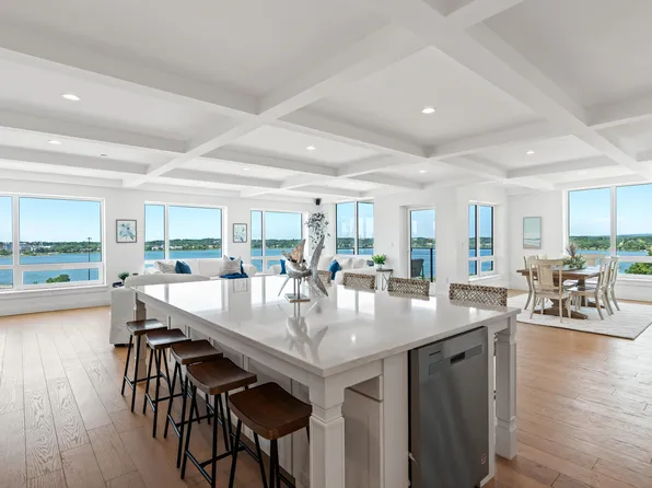 218 Washington Avenue #401, Portland, ME 04101