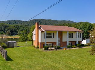 1195 Laymantown Rd, Troutville, VA 24175