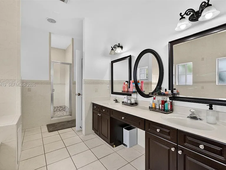 15874 SW 138th Ter — Photo 43
