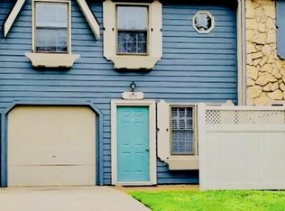 3010 Bainbridge Cir, Lawrence, KS 66049
