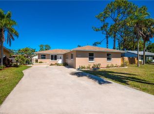 4015 Rose Ave, Naples, FL 34112