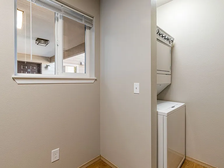 Parkview Apartments Your Next Home Awaits! — Photo 37