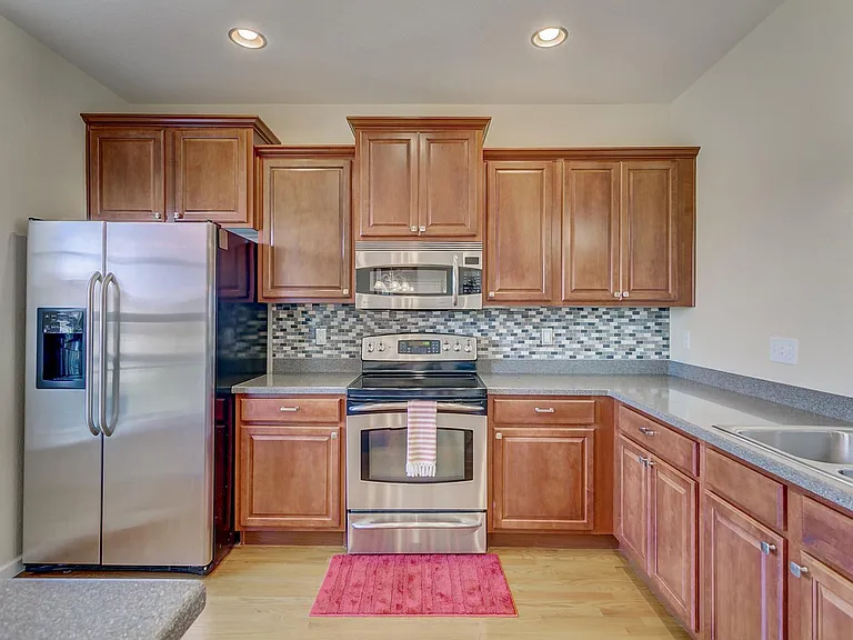 1033 Burning Bush Point — Photo 4
