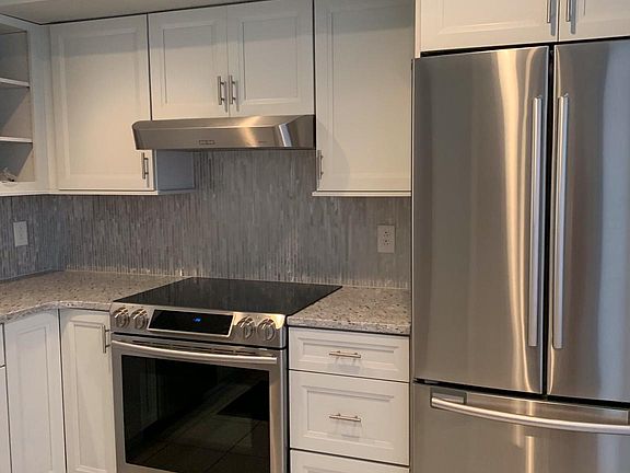 5th image of 7 N Columbus Blvd APT 130