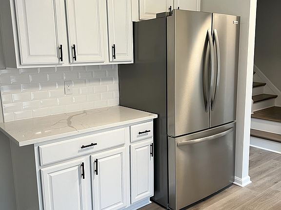 4th image of 1202 Heartwood Ct