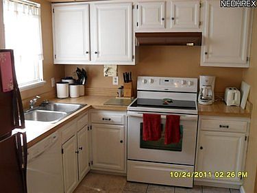3rd image of 8260 Deepwood Blvd Unit 3