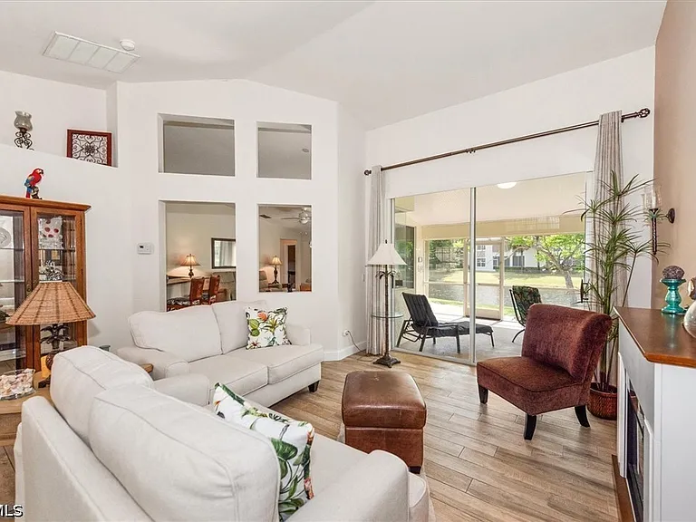 9241 Bramble Ct — Photo 13