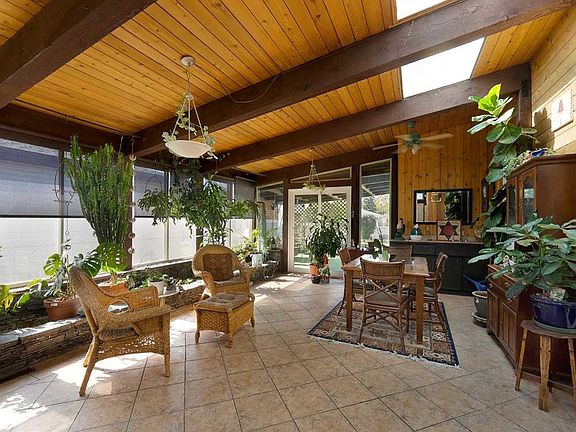3rd image of 707 E Fortalice Cres SE