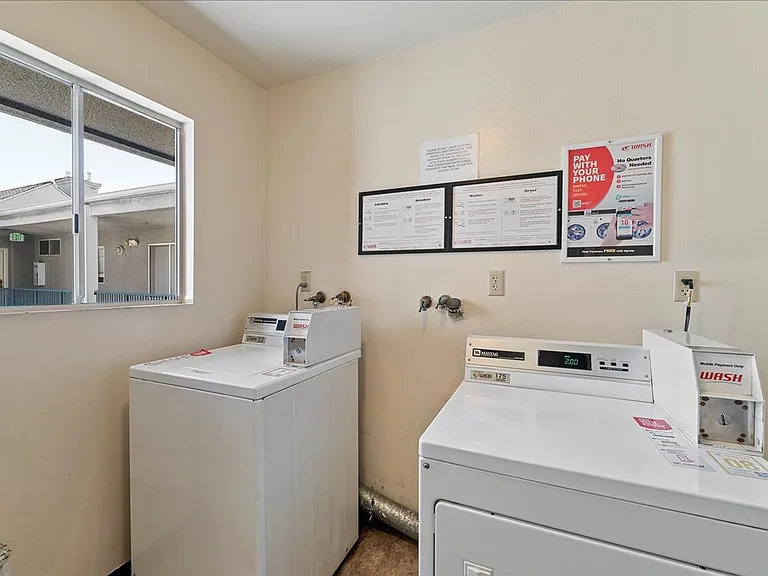 1785 Beloit Ave — Photo 20