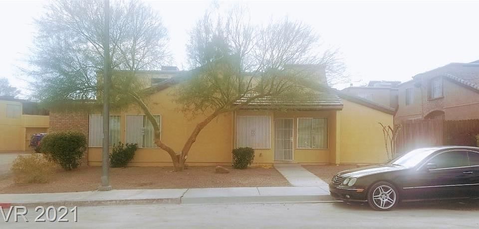 1st image of 1511 Living Desert Dr APT A