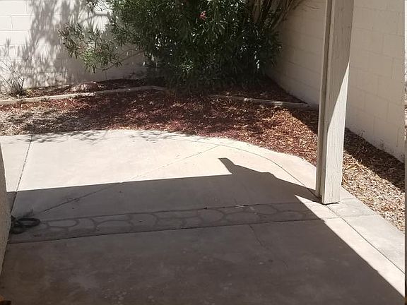 5th image of 550 Brownlee Dr