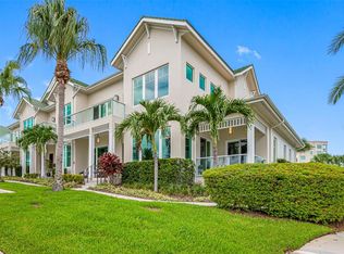 6 Hibiscus Ln, Belleair, FL 33756