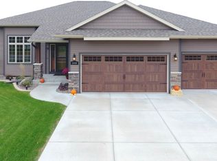3049 Springfield Dr, Eau Claire, WI 54701