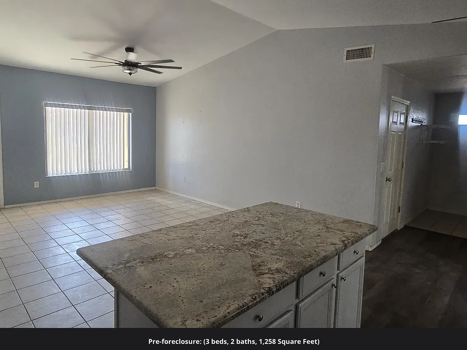 3 bed, 1358 sqft, $1,395 — Photo 3