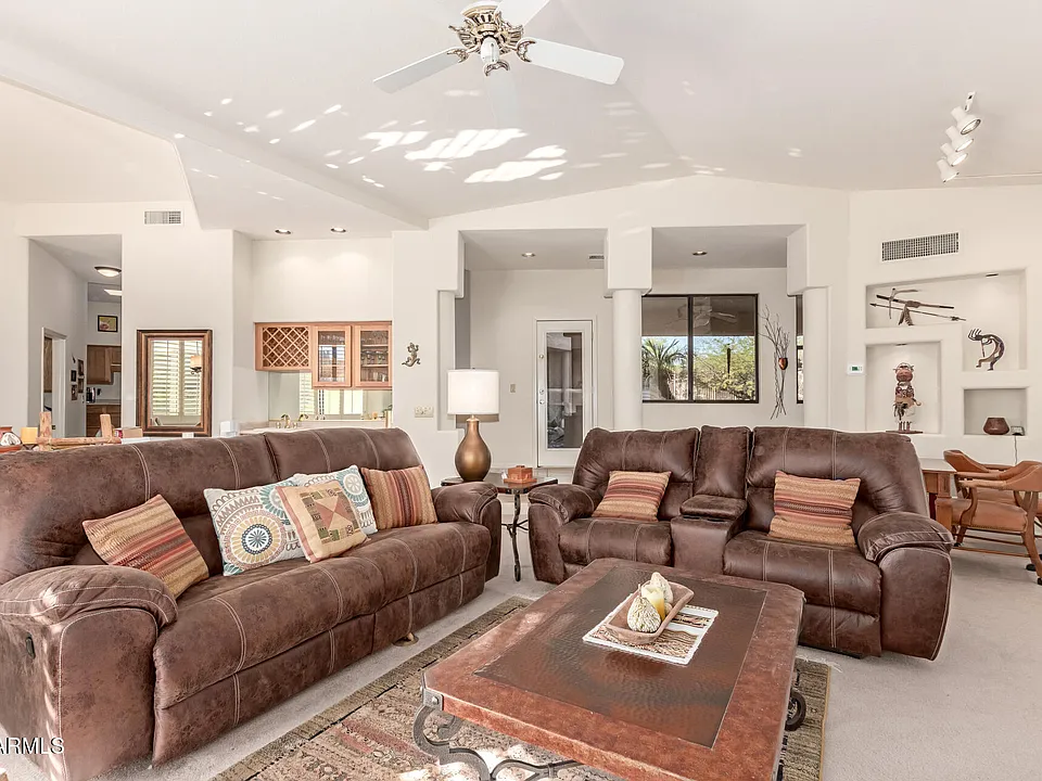 15048 N Elena Dr