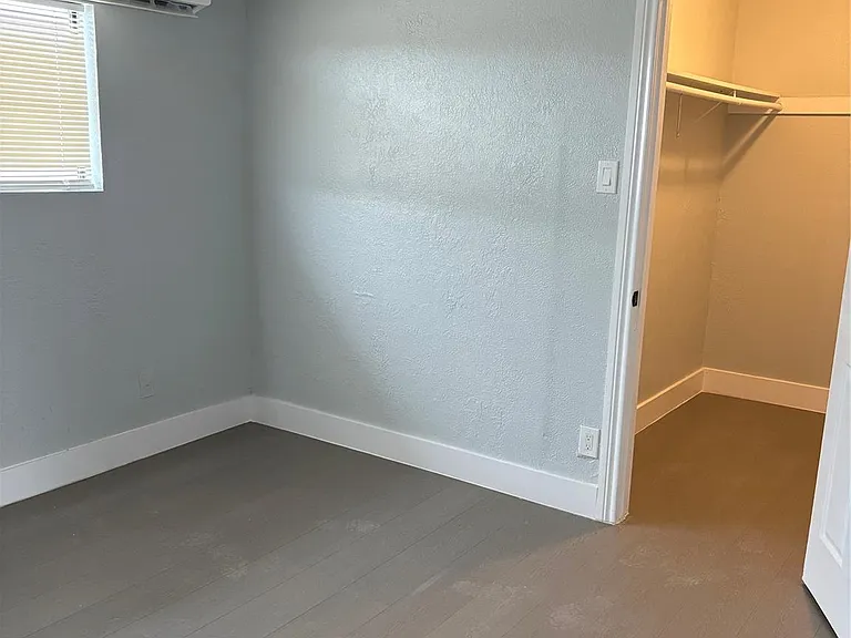 1125 Ann St #11 — Photo 2