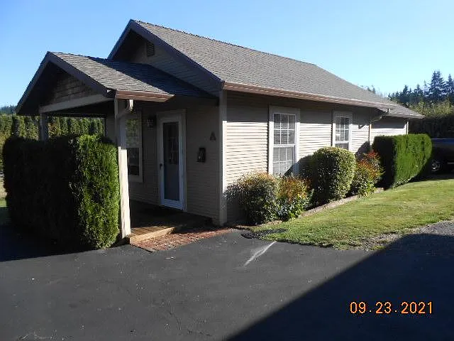 12818 SE Winston Rd — Photo 1