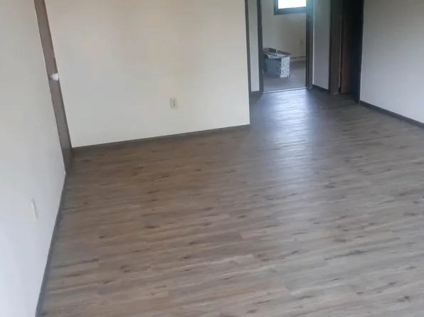 1320 E Lieg Ave, Shawano, WI