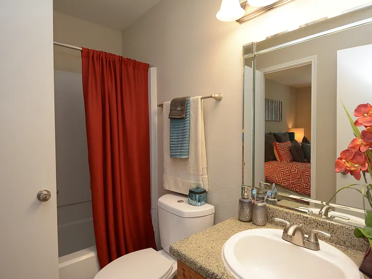 Lost Creek Ranch Apts — Photo 28
