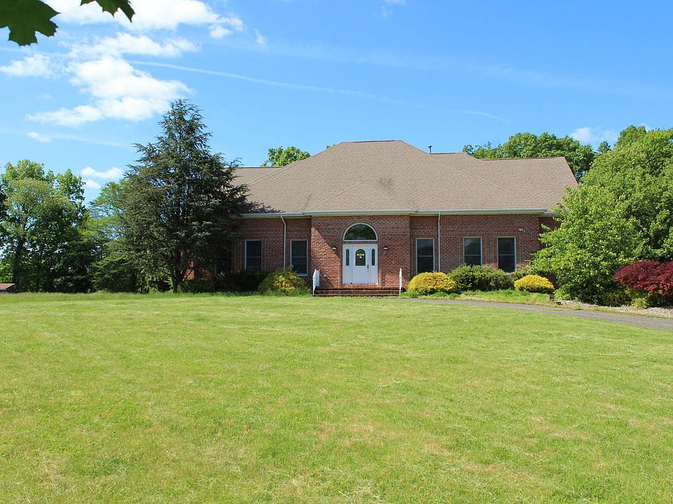 1st image of 8 Michael Ct