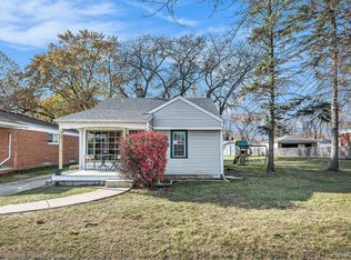 8241 Robindale Ave, Dearborn Heights, MI 48127