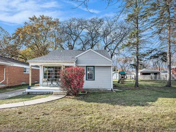 8241 Robindale Ave, Dearborn Heights, MI 48127