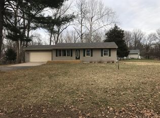 37048 Hillside Dr, Paw Paw, MI 49079