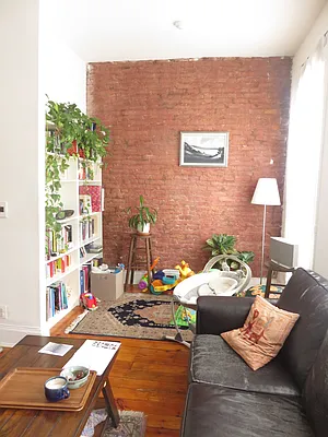 Rented by Space Real Estate | media 21