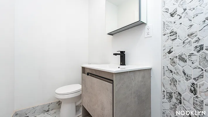 Rented by Nooklyn NYC LLC | media 34