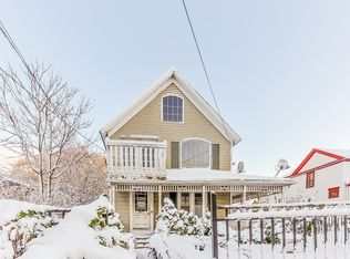 862 Bank St, New London, CT 06320