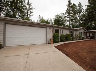 961 N Old Stage Rd, Cave Junction, OR 97523