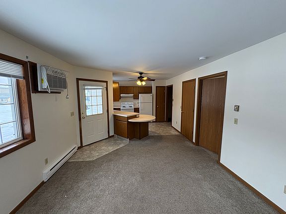 5th image of 303 Micheels Ln APT 3