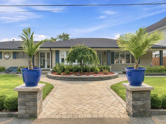 2nd image of 49860 Miller Ct