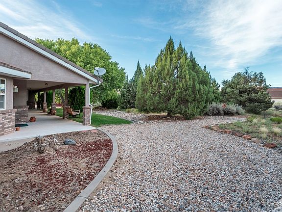 3rd image of 1390 Maze Cir