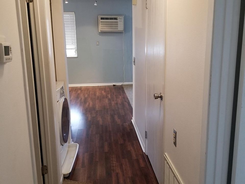 1st image of 59 Lurie St SE