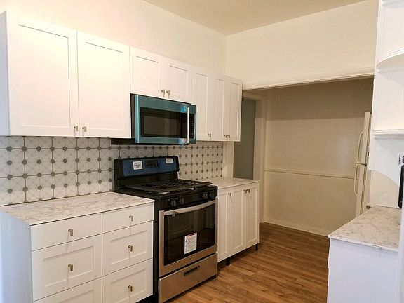 5th image of 1456 S Fairfax Ave APT 1