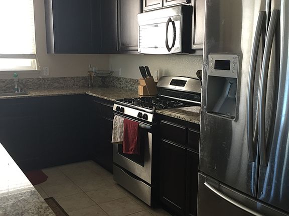 3rd image of 3189 Rogue River Dr