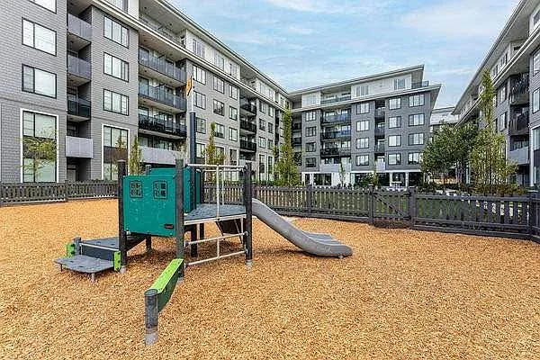 1 bed, 644 sqft, $1,900 — Photo 3