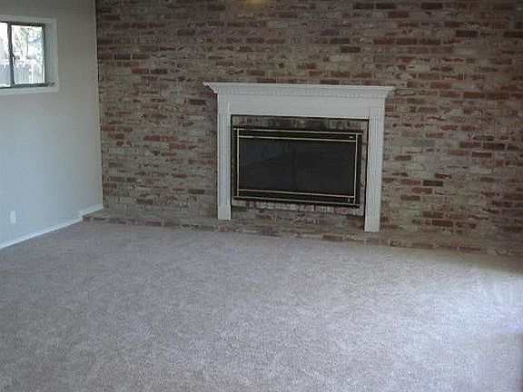 3rd image of 9 Clanton Ave